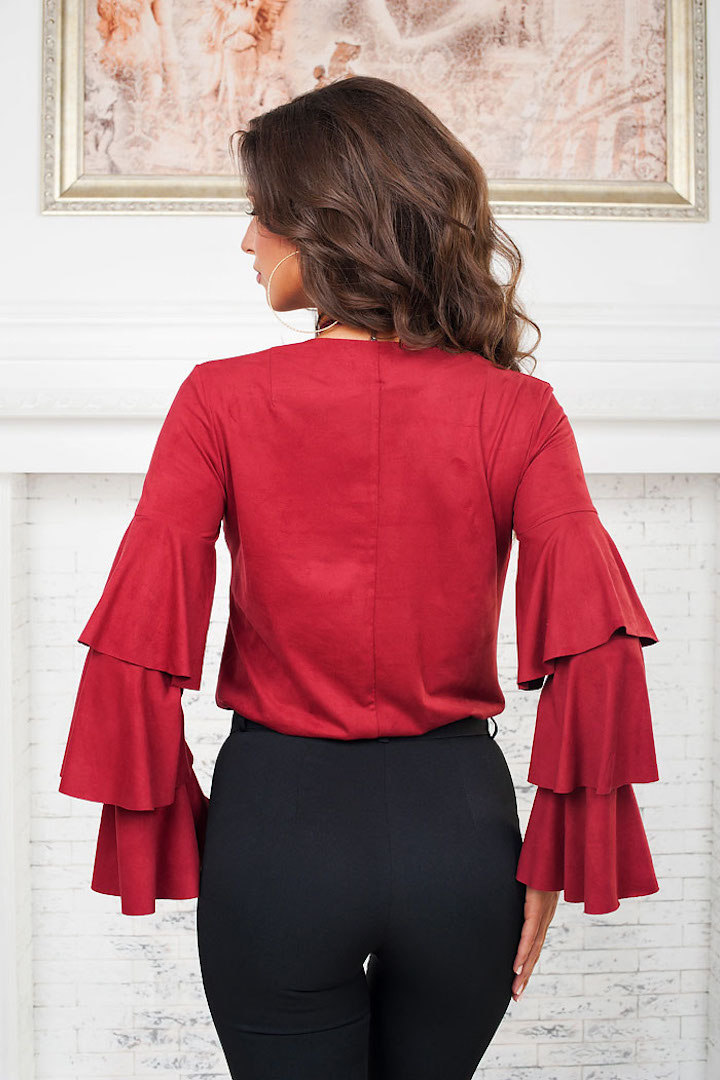 Фото товара 17980, красная блуза с воланами